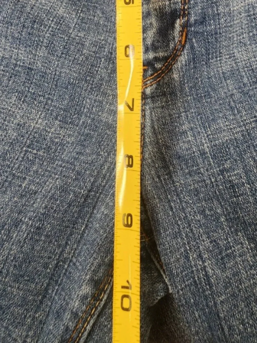 Women's LEVIs 525 Perfect Waist/ Straight Leg size 12M